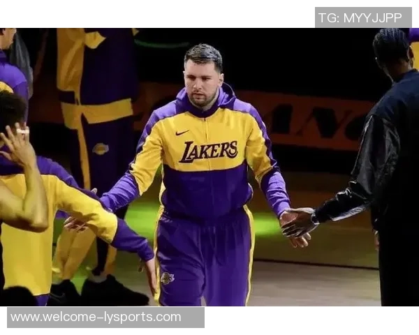 东契奇回忆与斯玛特对位经历深知其防守给对手带来的挑战