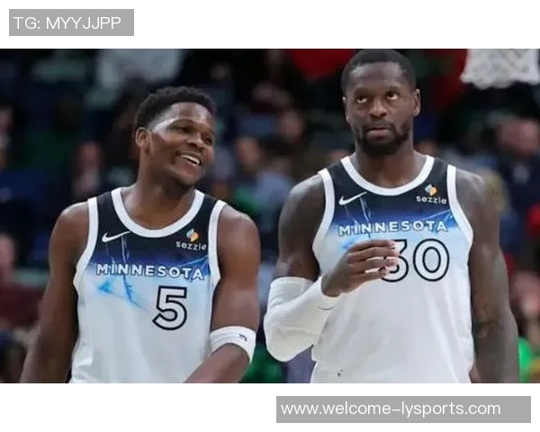 芬奇称赞兰德尔创造投篮机会里德默默奉献干脏活累活 芬奇称赞兰德尔创造投篮机会里德默默奉献干脏活累活